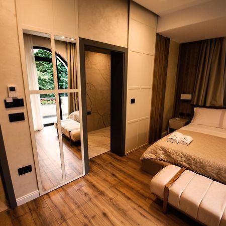 Vila Koja Boutique Hotel Tiranë Ngoại thất bức ảnh
