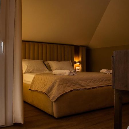 Vila Koja Boutique Hotel Tiranë Ngoại thất bức ảnh