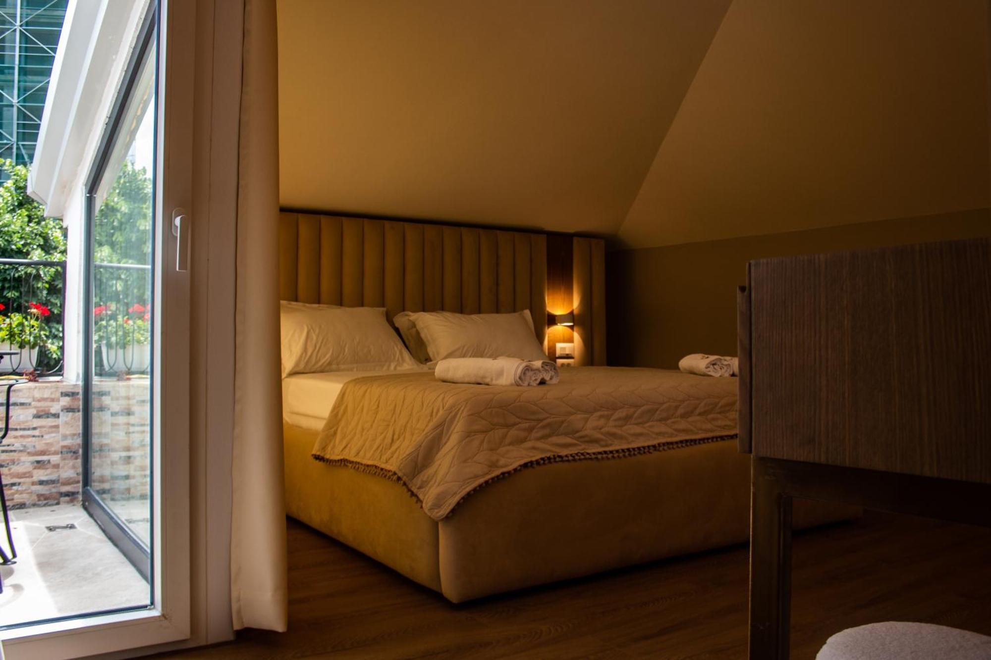 Vila Koja Boutique Hotel Tiranë Ngoại thất bức ảnh