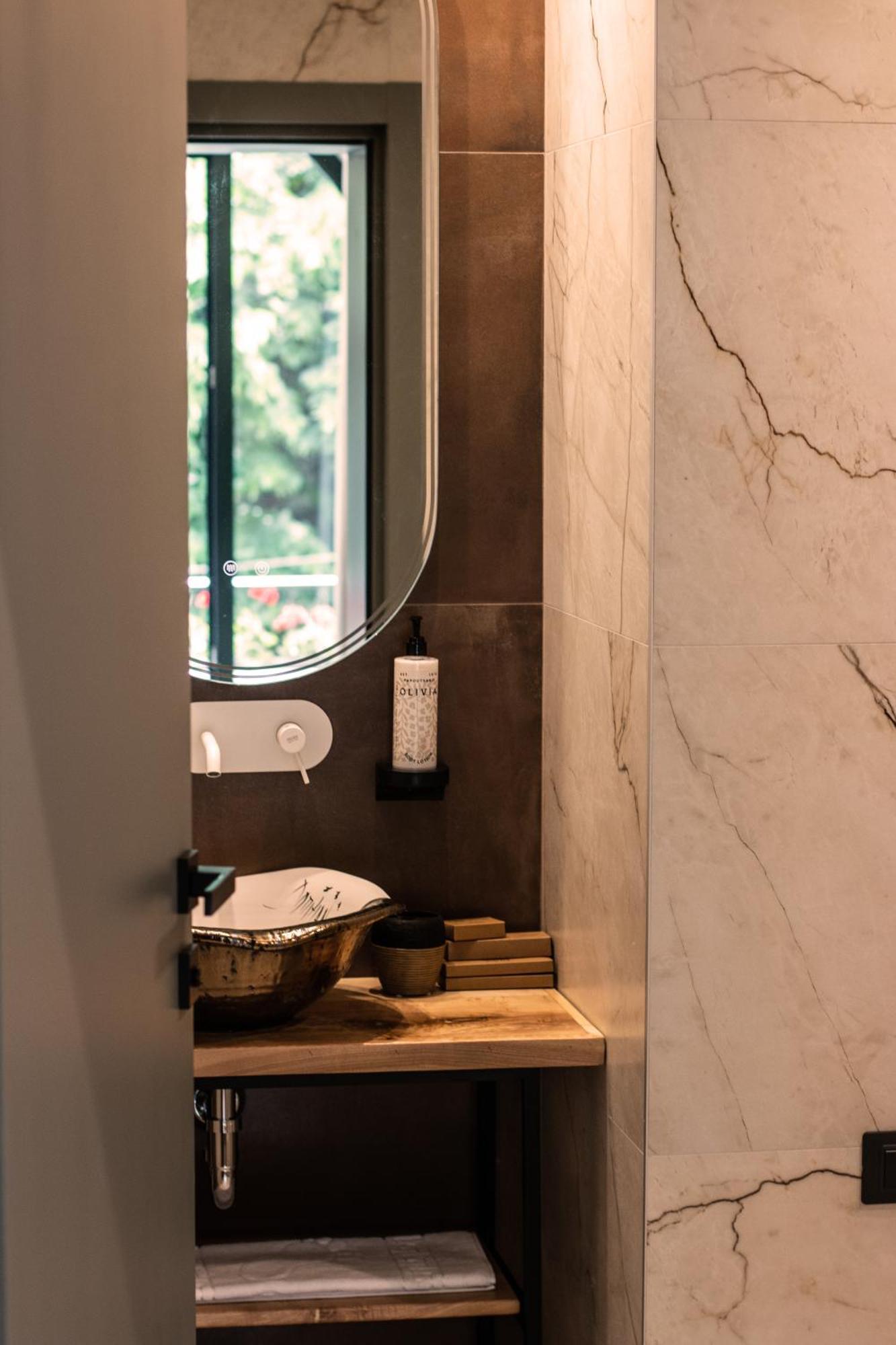Vila Koja Boutique Hotel Tiranë Ngoại thất bức ảnh