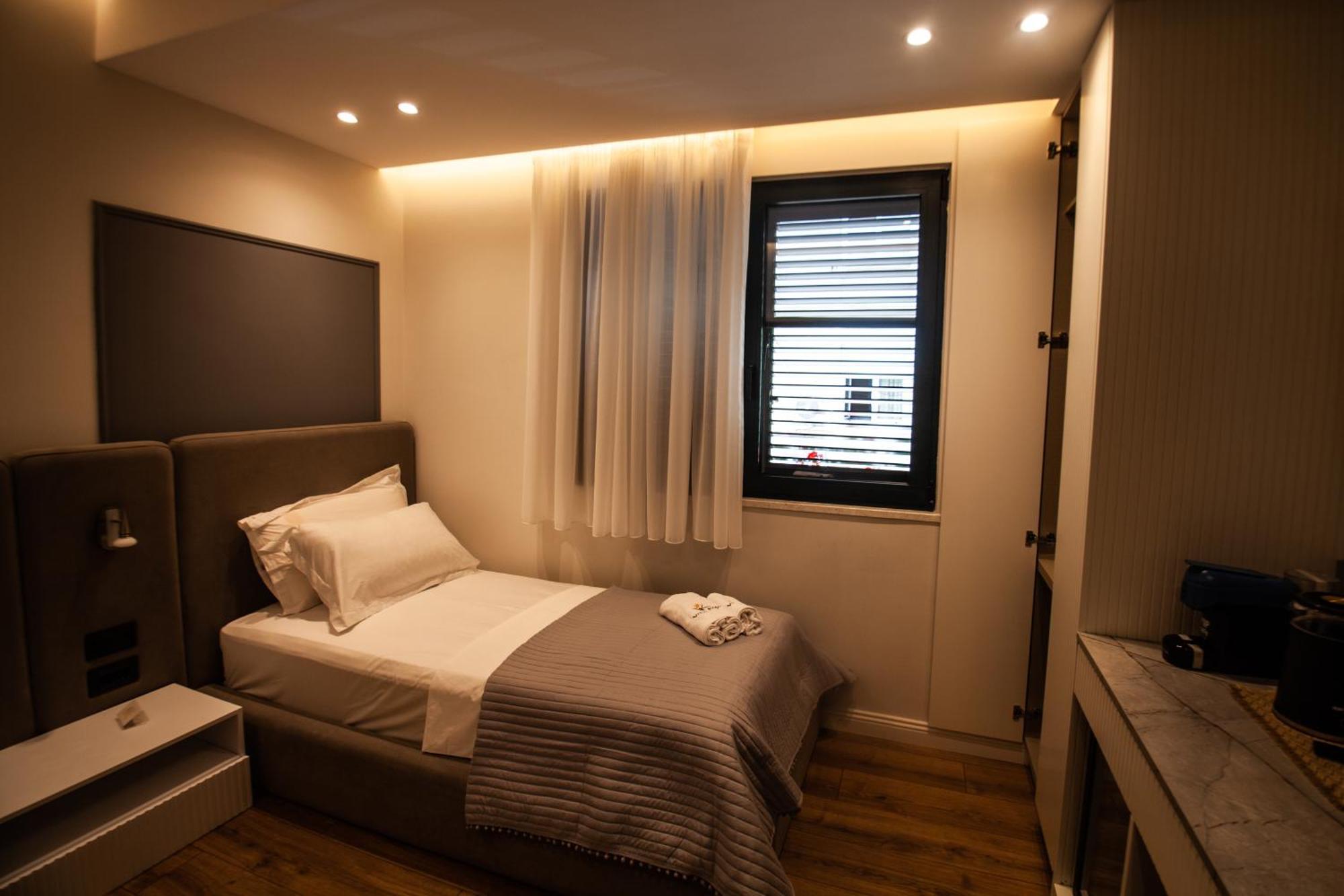 Vila Koja Boutique Hotel Tiranë Ngoại thất bức ảnh