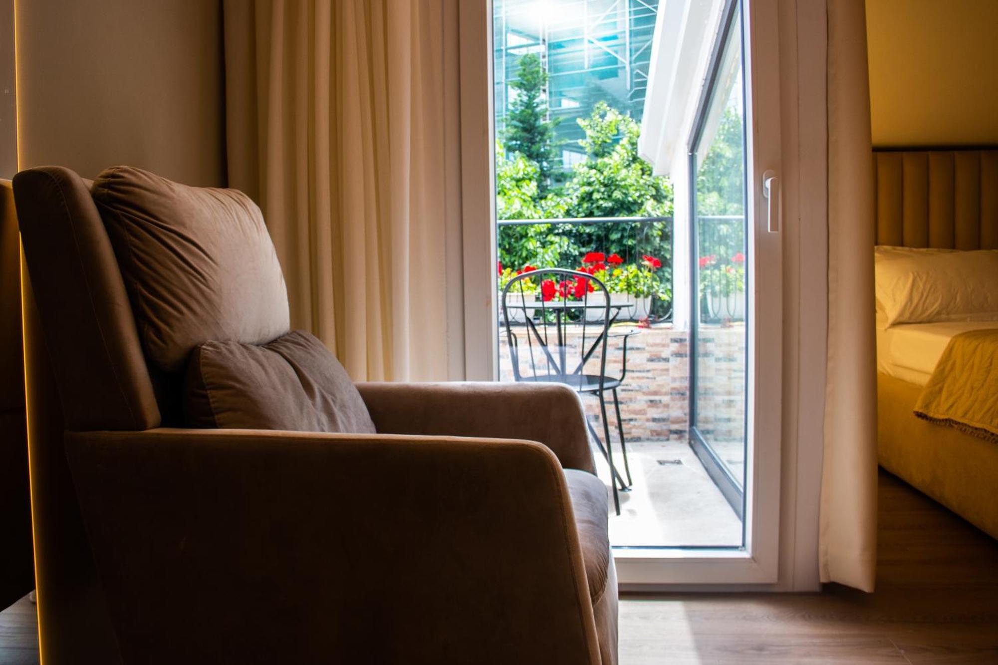Vila Koja Boutique Hotel Tiranë Ngoại thất bức ảnh