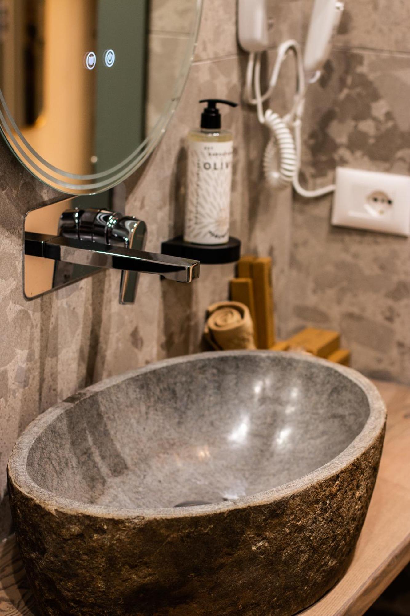 Vila Koja Boutique Hotel Tiranë Ngoại thất bức ảnh